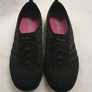 Skechers Relaxed Fit Memory Foam